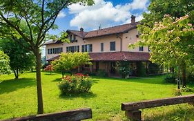 Cascina Papa Mora Casa Vacanze